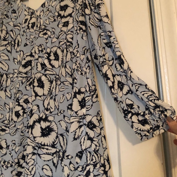 Beautiful sundress!! - Picture 2 of 4